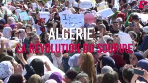Algérie, la révolution du sourire